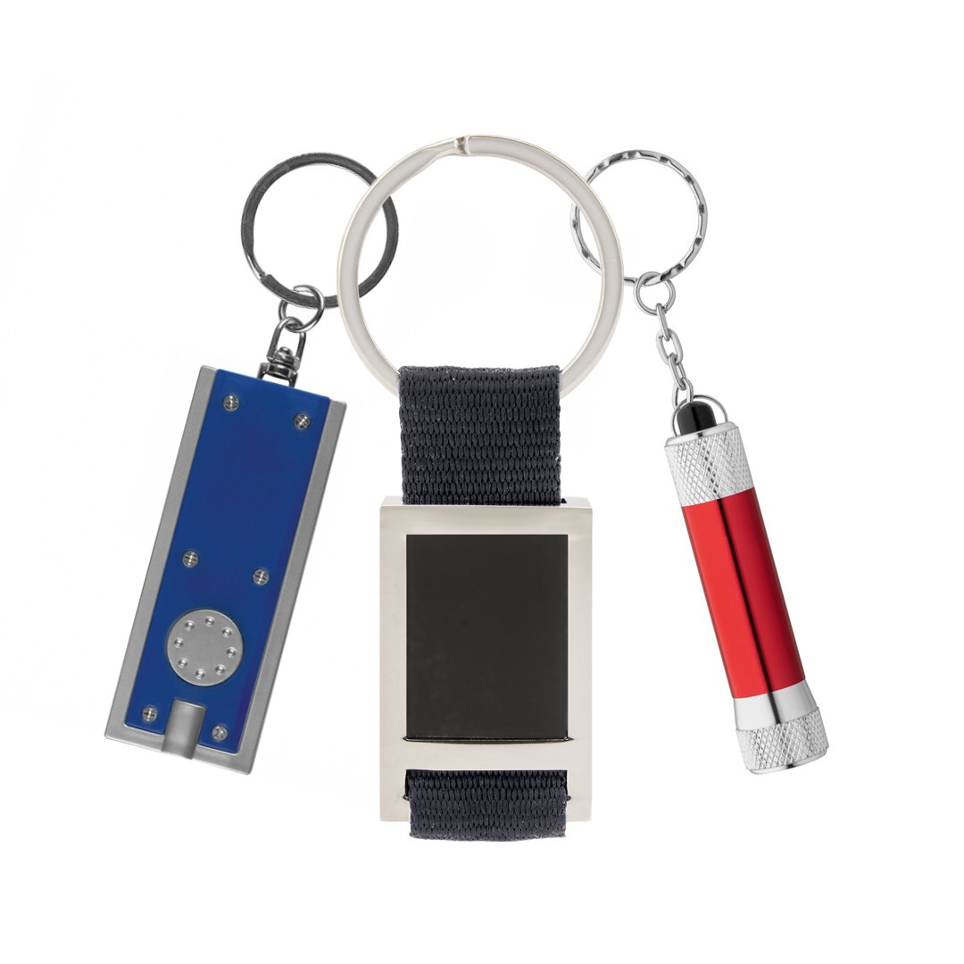 Беџови, привезоци и алат