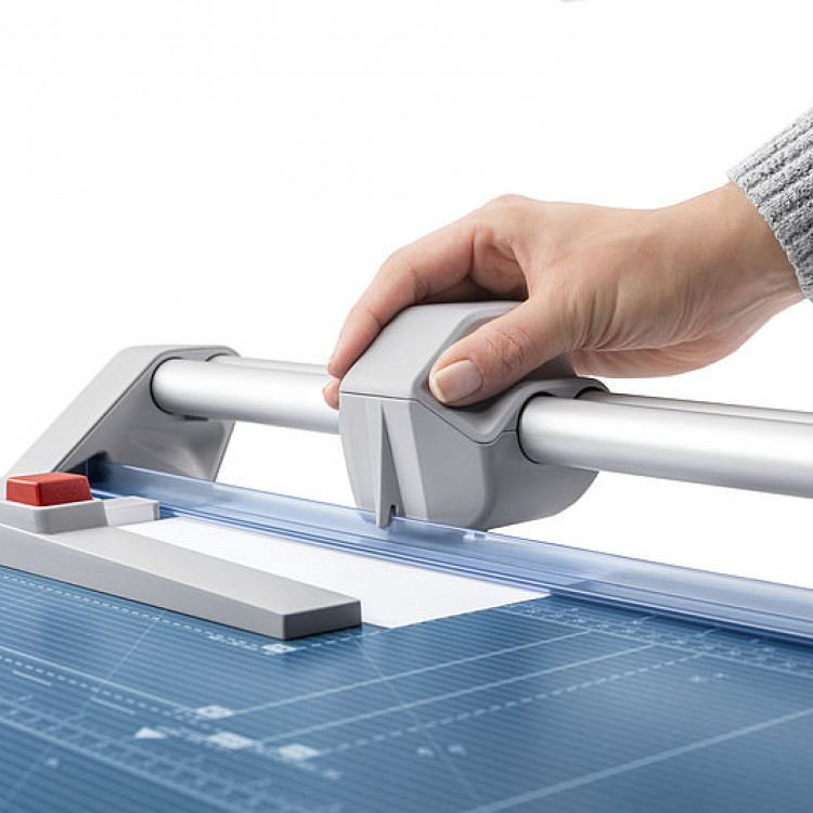 Нож лизгачки А4 Dahle 550
