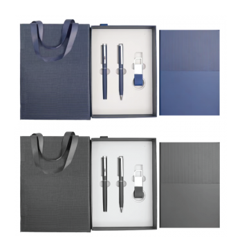 Даровен сет, тефтер, 2 пенкалa, привезок